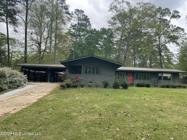 107 Woodland Hill Drive, Brookhaven, MS 39601