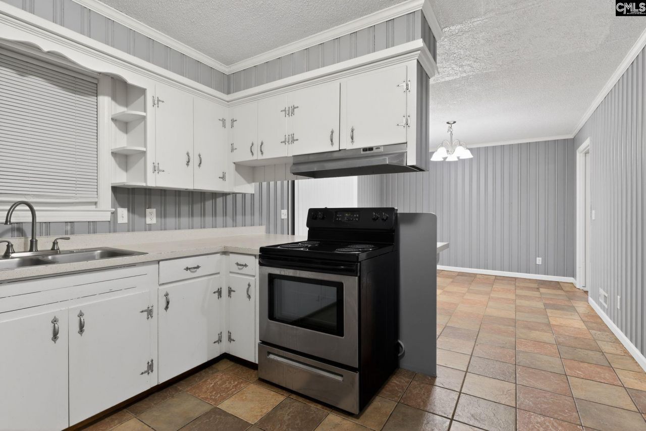 1454 Fork Avenue  Photo 13