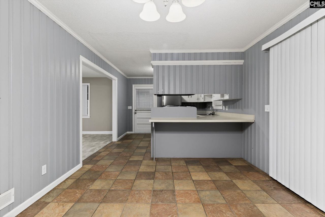 1454 Fork Avenue  Photo 16