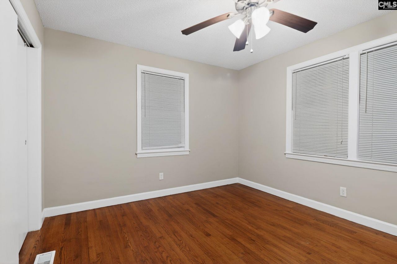 1454 Fork Avenue  Photo 29