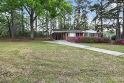 1454 Fork Avenue  photo 4