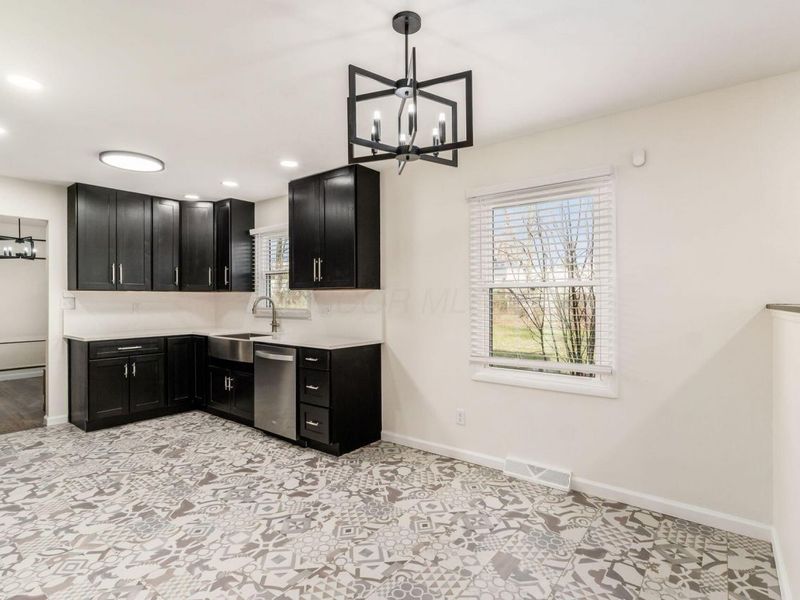 Columbus, OH 43213 Photo 12