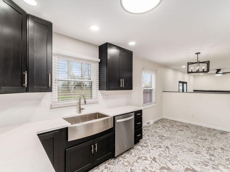 Columbus, OH 43213 Photo 7