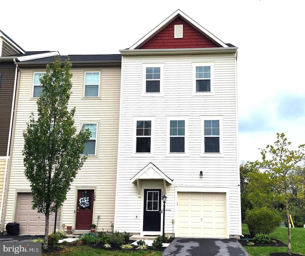 124 Splendor Garden Way, Stephenson, VA 22656 Main Photo