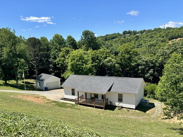1226 Jessica Loop, Jefferson City, TN 37760
