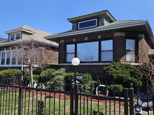 10211 S Peoria Street, Chicago, IL 60643