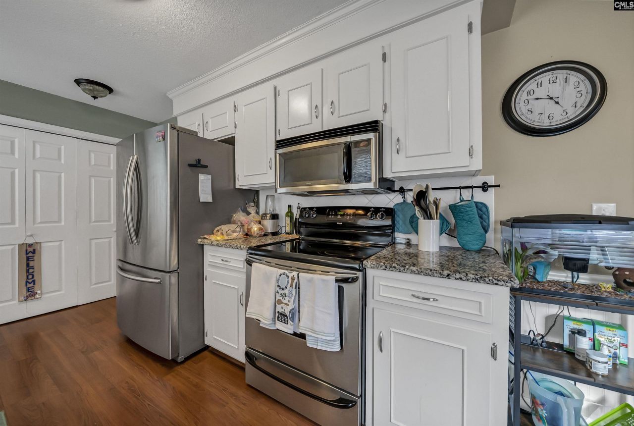 328 Bagford Court  Photo 11