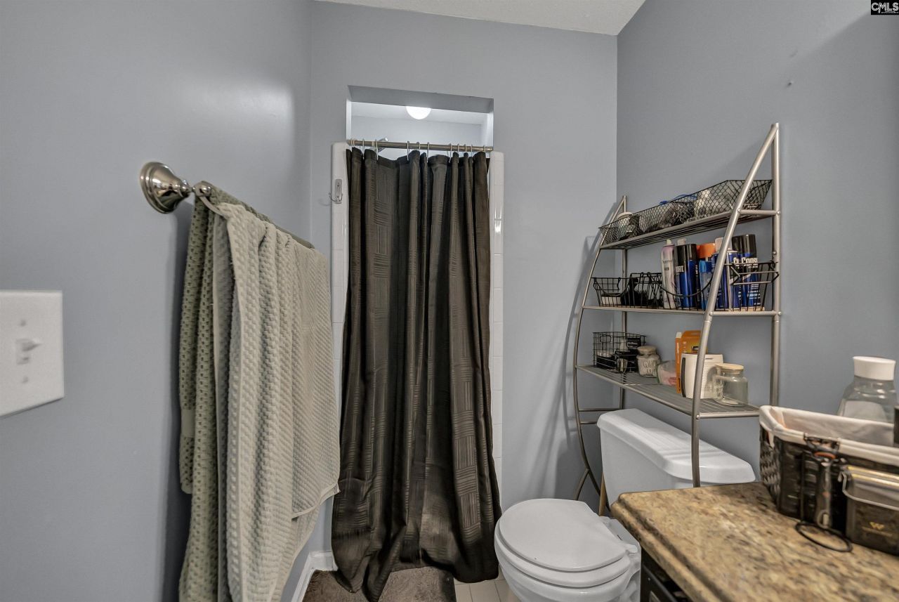 328 Bagford Court  Photo 16