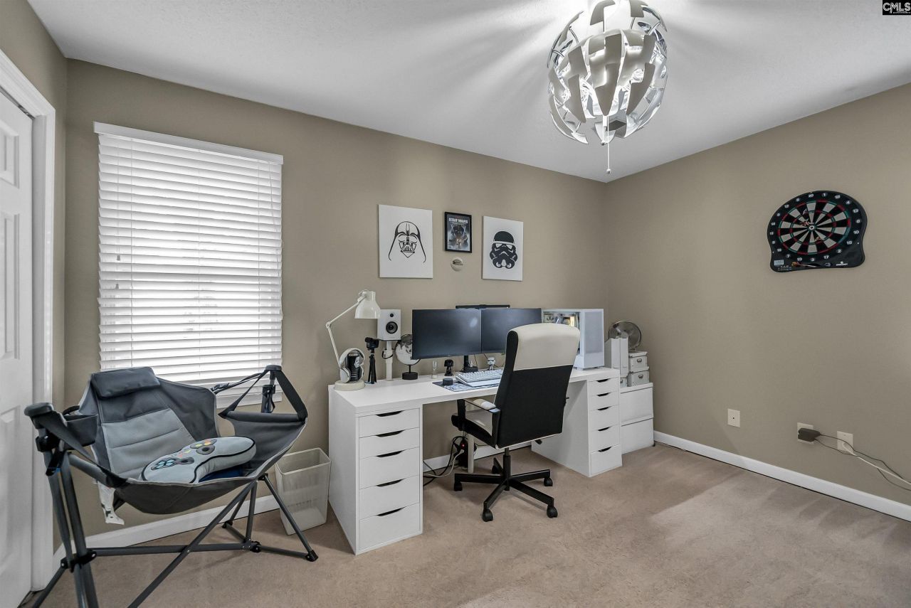 328 Bagford Court  Photo 18