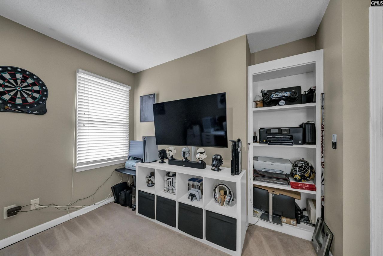 328 Bagford Court  Photo 19