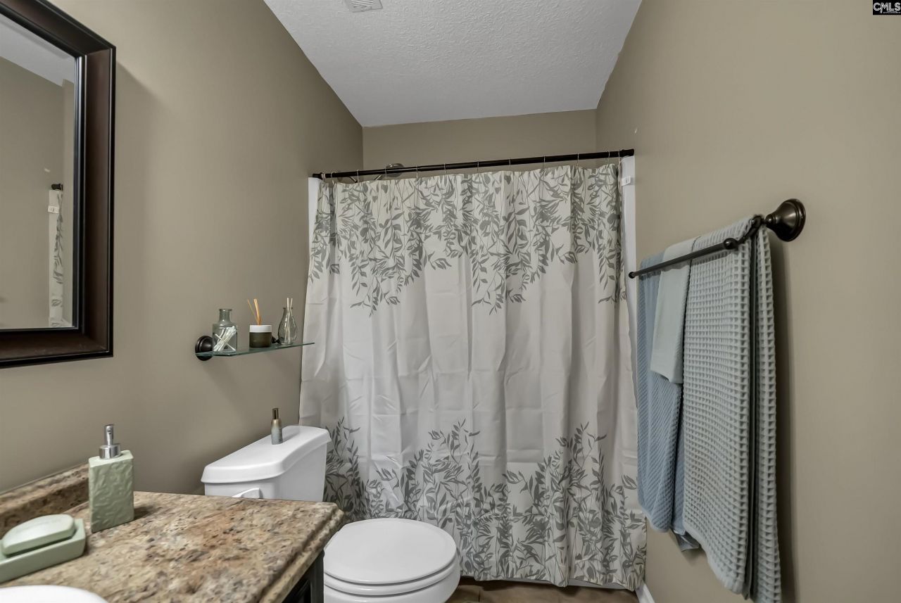 328 Bagford Court  Photo 22