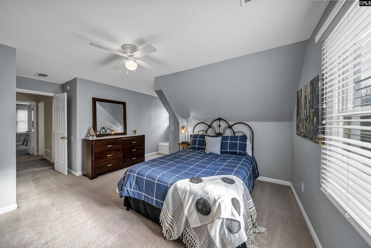 328 Bagford Court  Photo 23