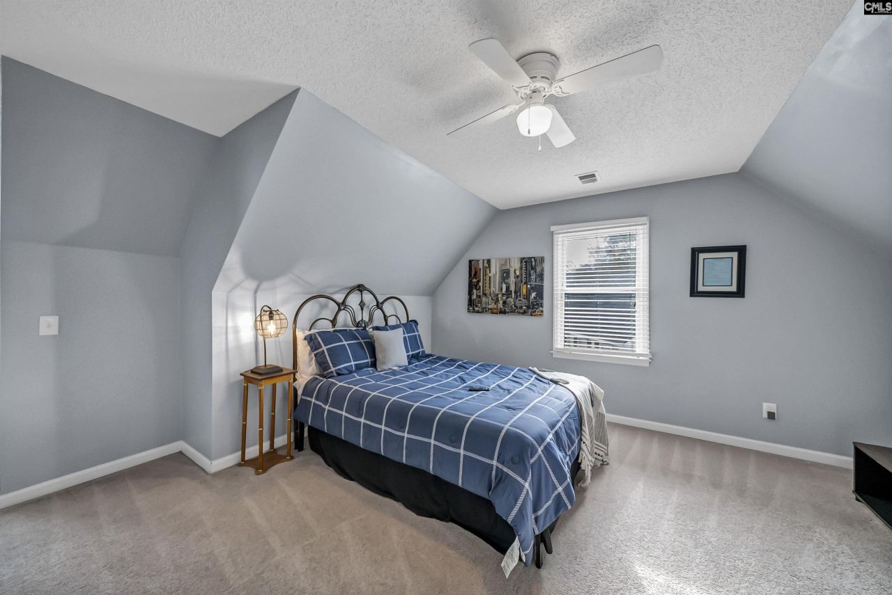 328 Bagford Court  Photo 24