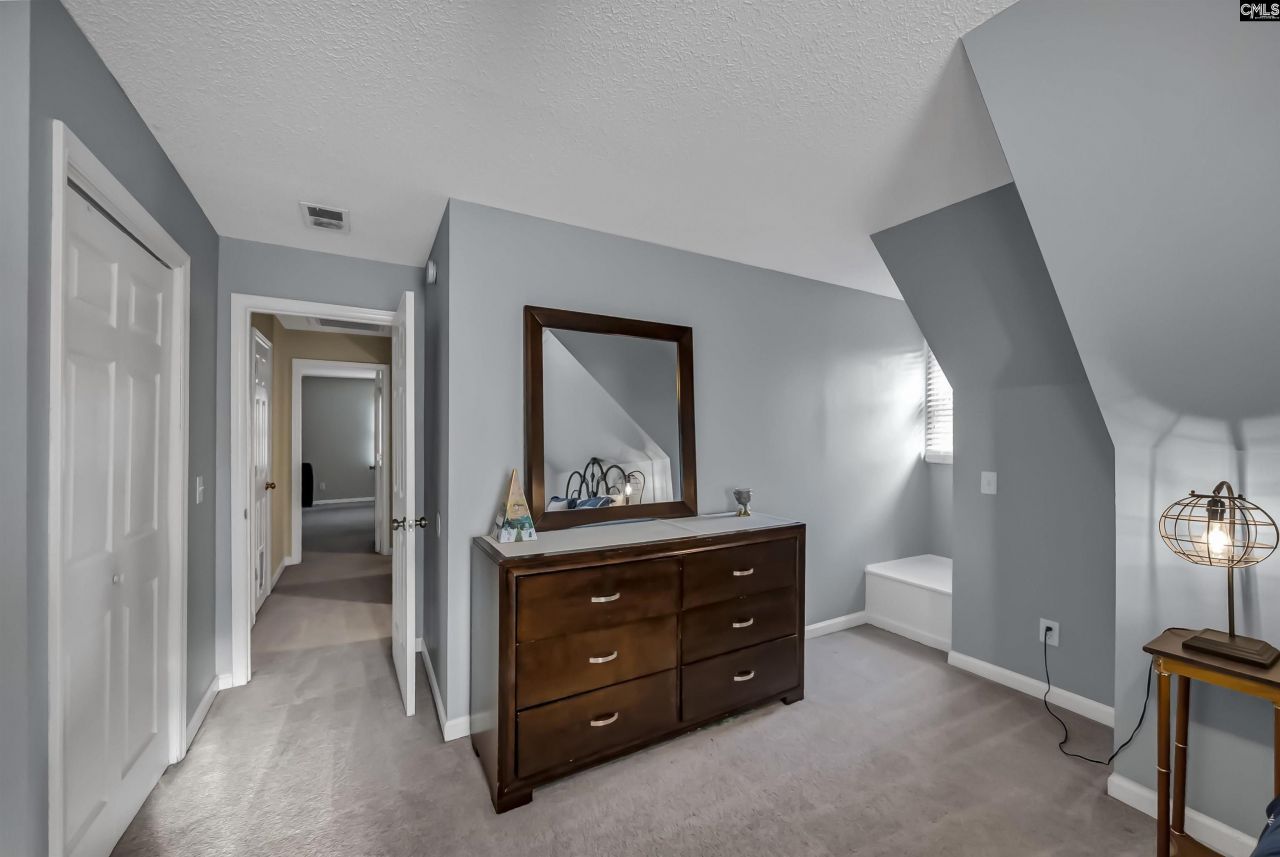 328 Bagford Court  Photo 26