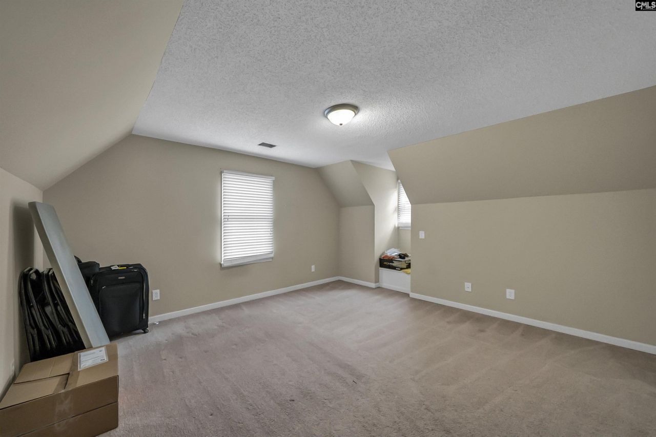 328 Bagford Court  Photo 27