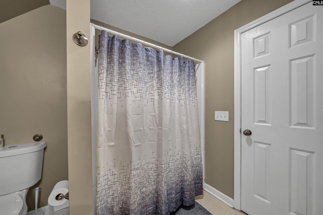 328 Bagford Court  Photo 30