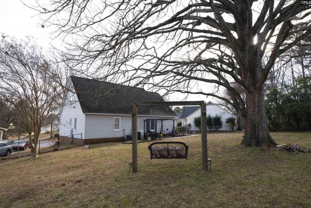 328 Bagford Court  Photo 34