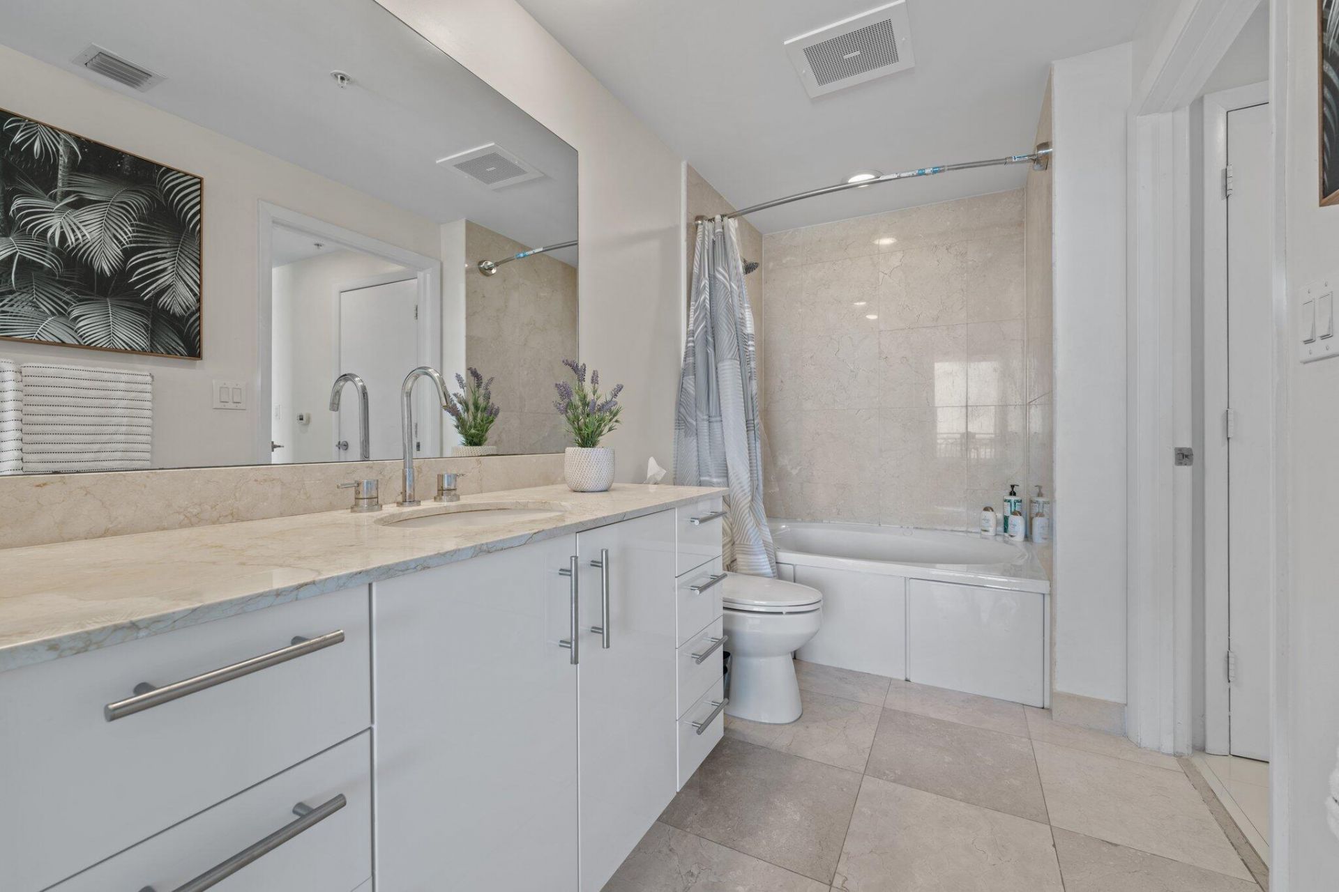 550 Okeechobee Boulevard, Unit 1421, West Palm Beach, FL 33401 Photo