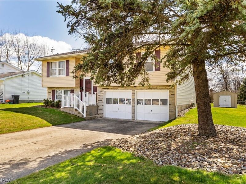 4829 Pinetrace Drive, Youngstown, OH 44515 Photo 3