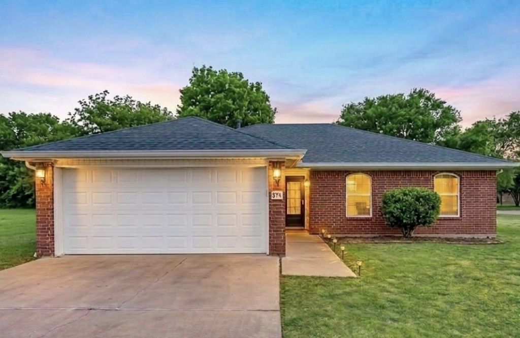 871 Bliss Street Centerton, AR 72719