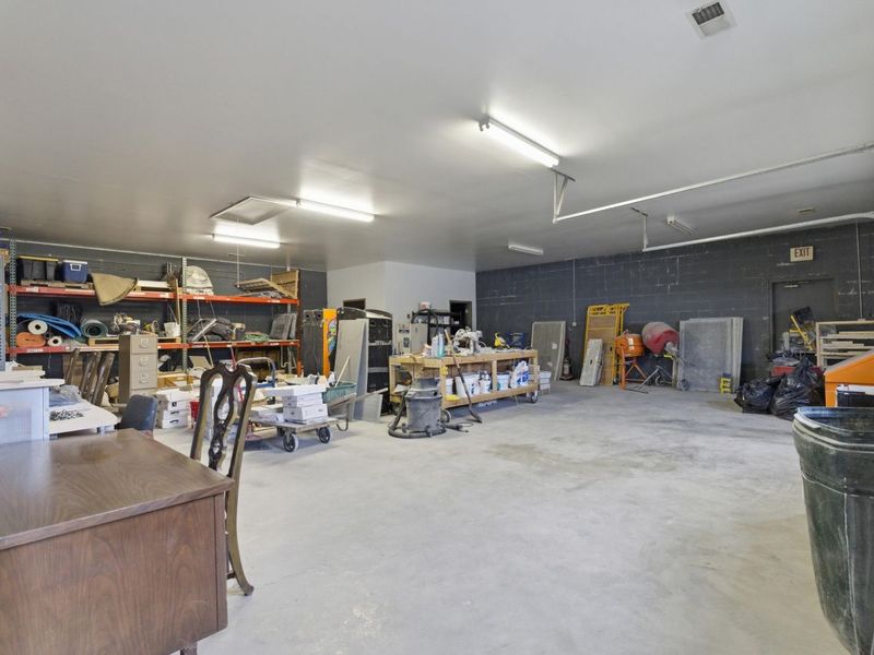 1115 Lawrence Drive , Columbus, OH 43207 Photo 5