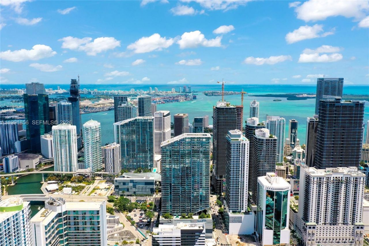 88 SW 7th St , Unit 904, Miami, FL 33130 Photo