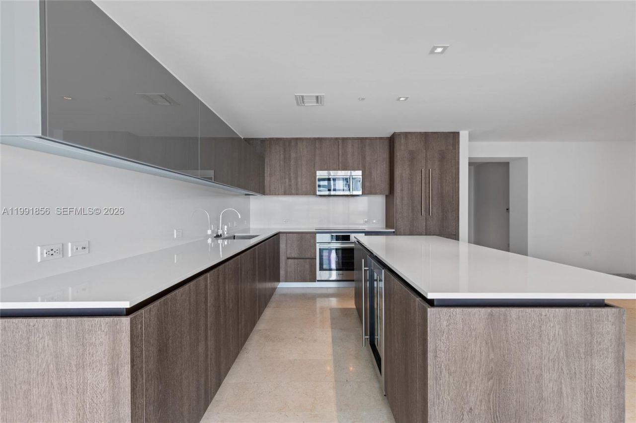 88 SW 7th St, Unit 904, Miami, FL 33130 Photo