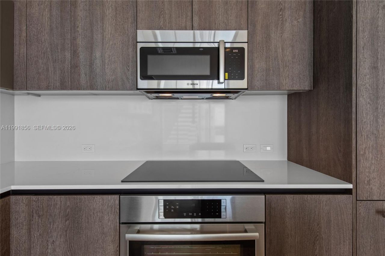 88 SW 7th St, Unit 904, Miami, FL 33130 Photo