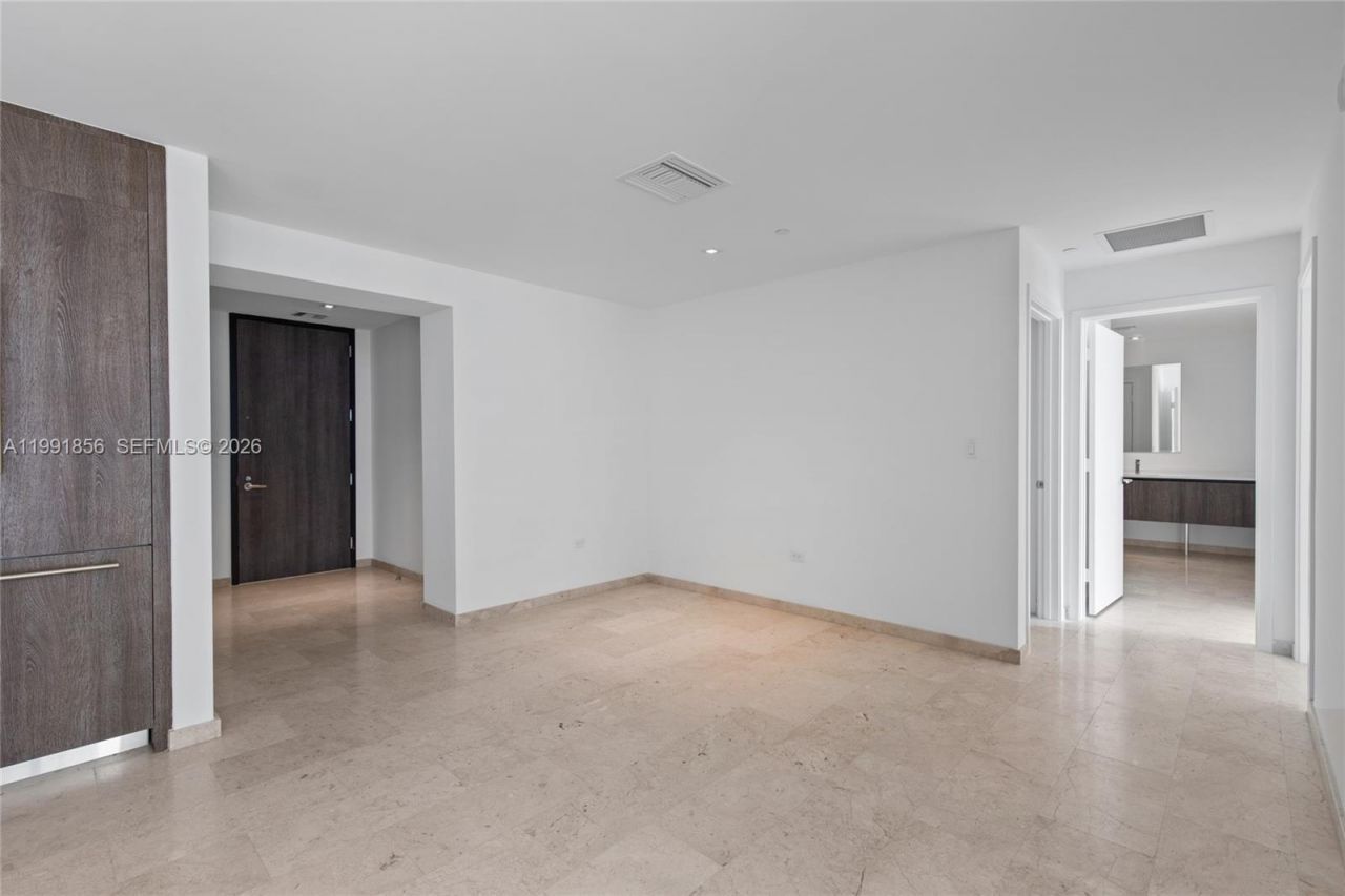 88 SW 7th St, Unit 904, Miami, FL 33130 Photo