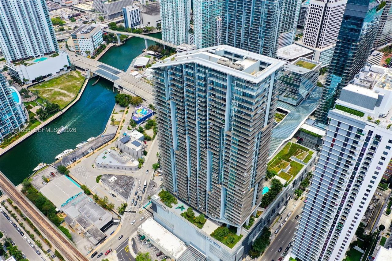 88 SW 7th St, Unit 904, Miami, FL 33130 Photo