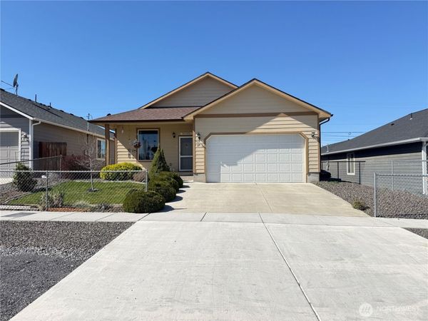 27 S Ginko Street , Soap Lake, WA 98851