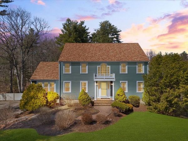 78 Gretchen Way, Raynham, MA 02767