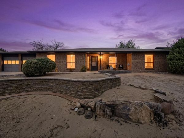 3511 Oakmount Drive SE, Rio Rancho, NM 87124