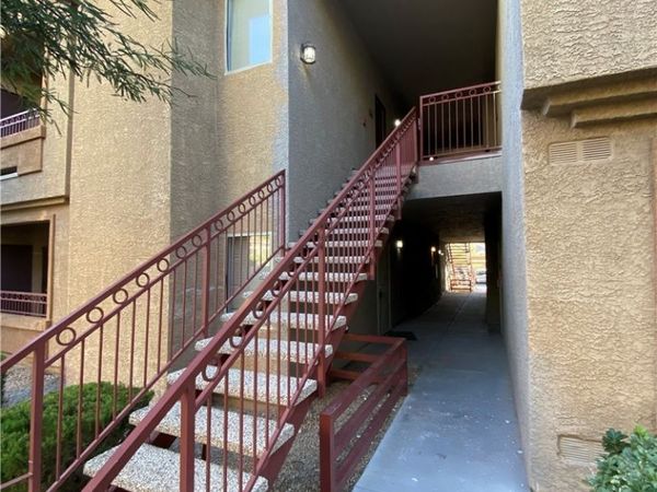 8250 N Grand Canyon Drive , Unit 1129, Las Vegas, NV 89166