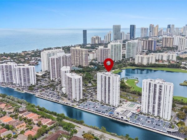 3675 N Country Club Dr, Unit 1501, Aventura, FL 33180