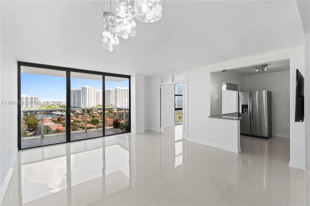 3675 N Country Club Dr, Unit 1501, Aventura, FL 33180 Photo