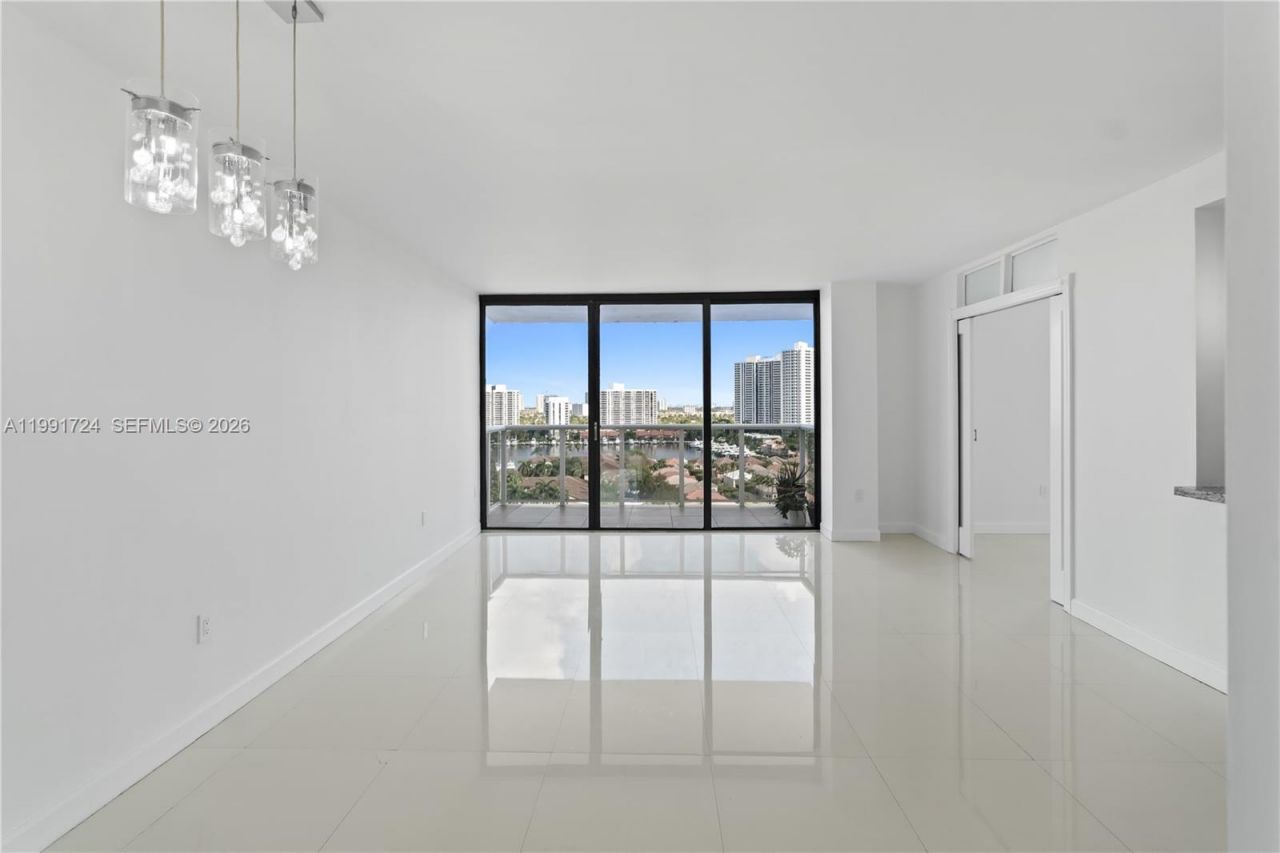 3675 N Country Club Dr, Unit 1501, Aventura, FL 33180 Photo