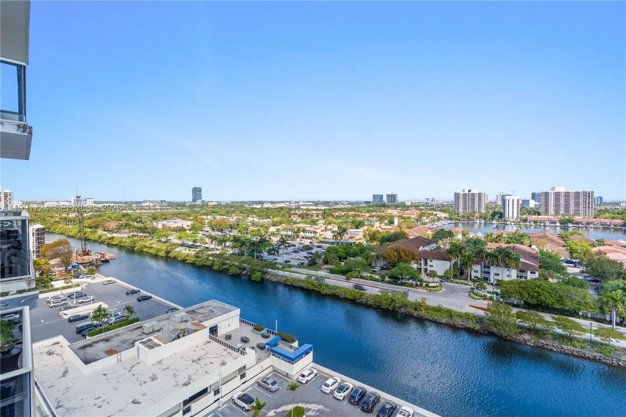 3675 N Country Club Dr , Unit 1501, Aventura, FL 33180 Photo