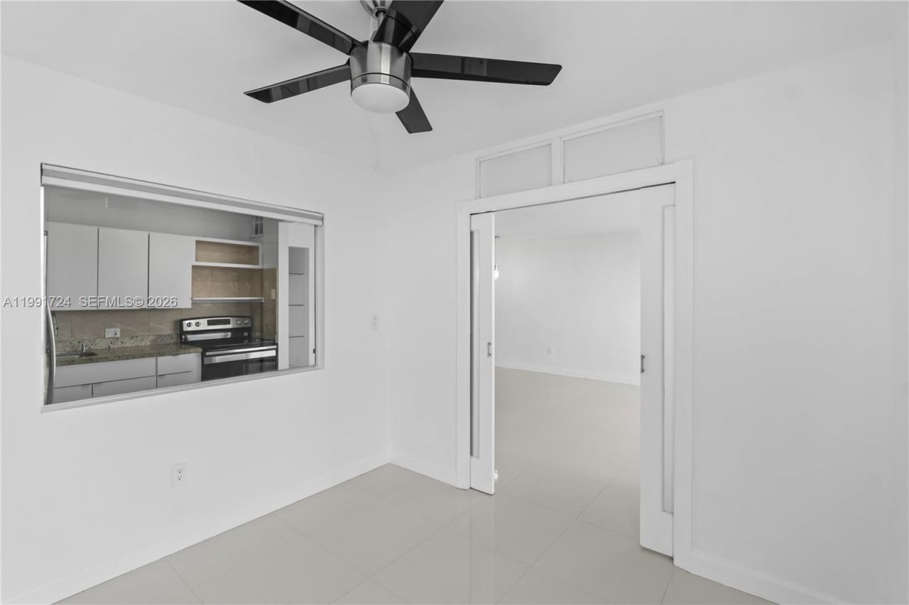 3675 N Country Club Dr, Unit 1501, Aventura, FL 33180 Photo