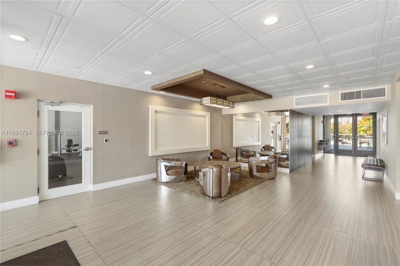 3675 N Country Club Dr, Unit 1501, Aventura, FL 33180 Photo