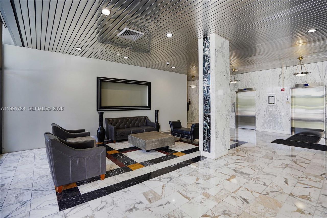 3675 N Country Club Dr , Unit 1501, Aventura, FL 33180 Photo