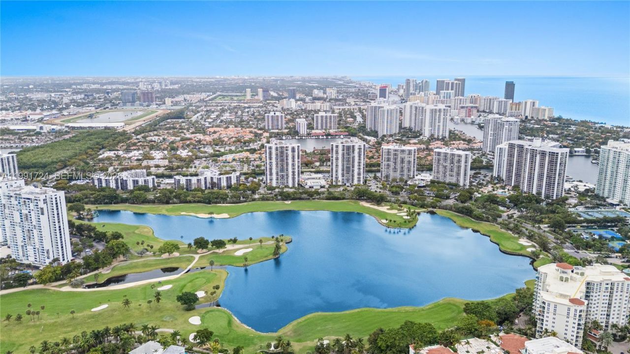 3675 N Country Club Dr, Unit 1501, Aventura, FL 33180 Photo