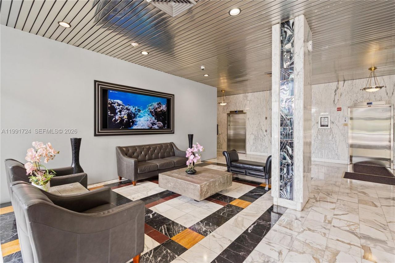 3675 N Country Club Dr , Unit 1501, Aventura, FL 33180 Photo