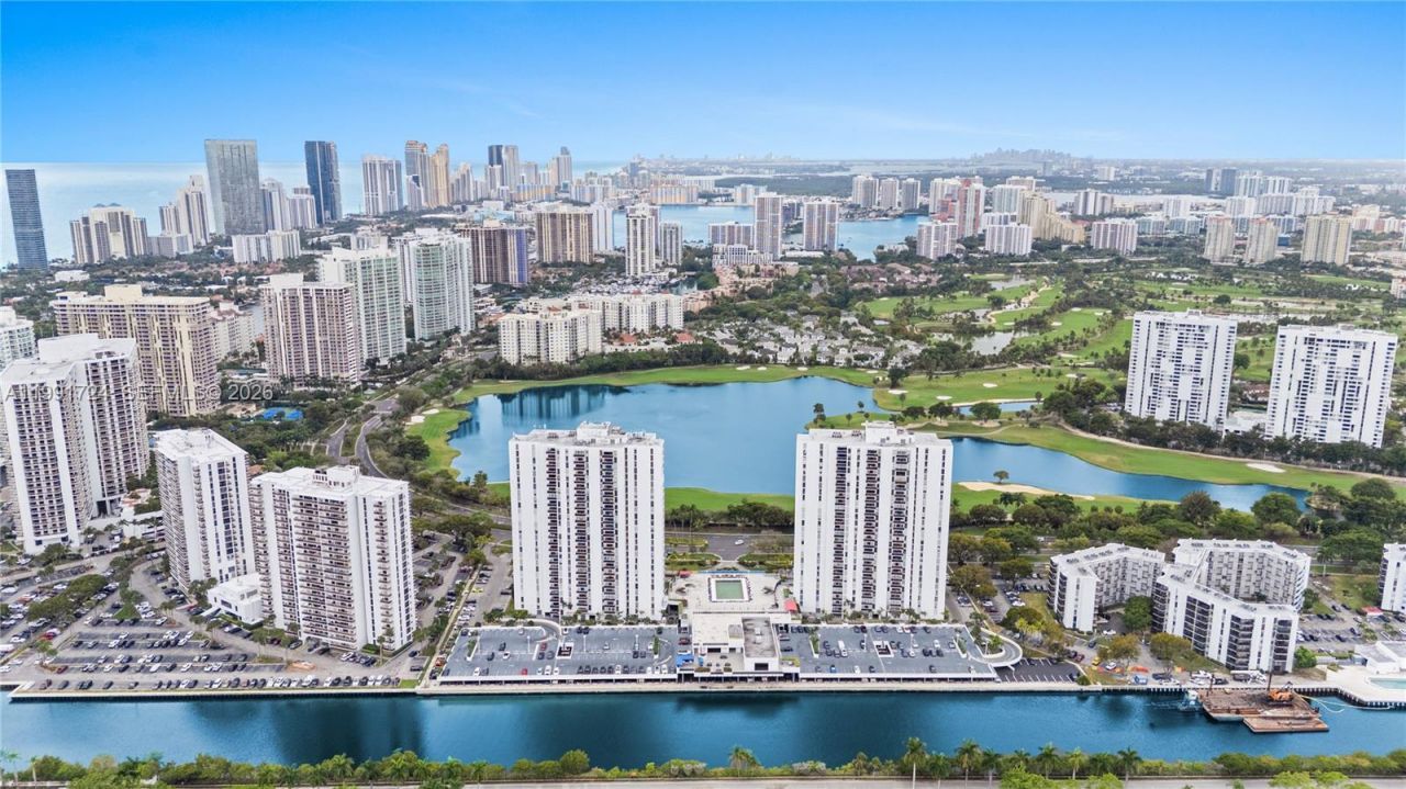 3675 N Country Club Dr , Unit 1501, Aventura, FL 33180 Photo