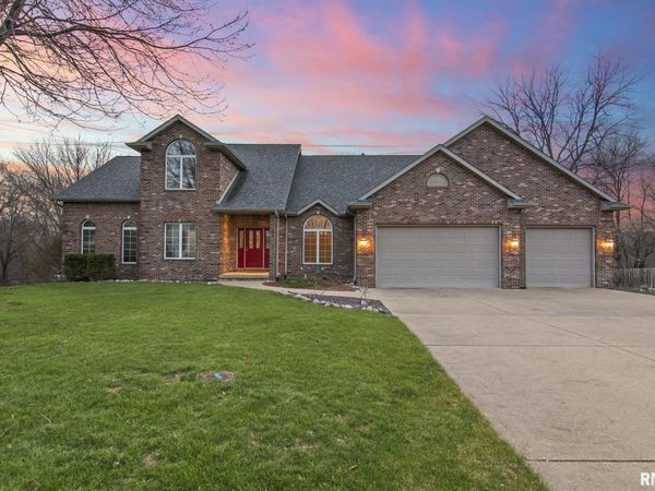 1601 Ascot Chase, Sherman, IL 62684