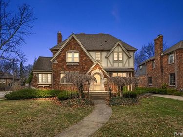 1205 Harvard Road, Grosse Pointe Park, MI 48230