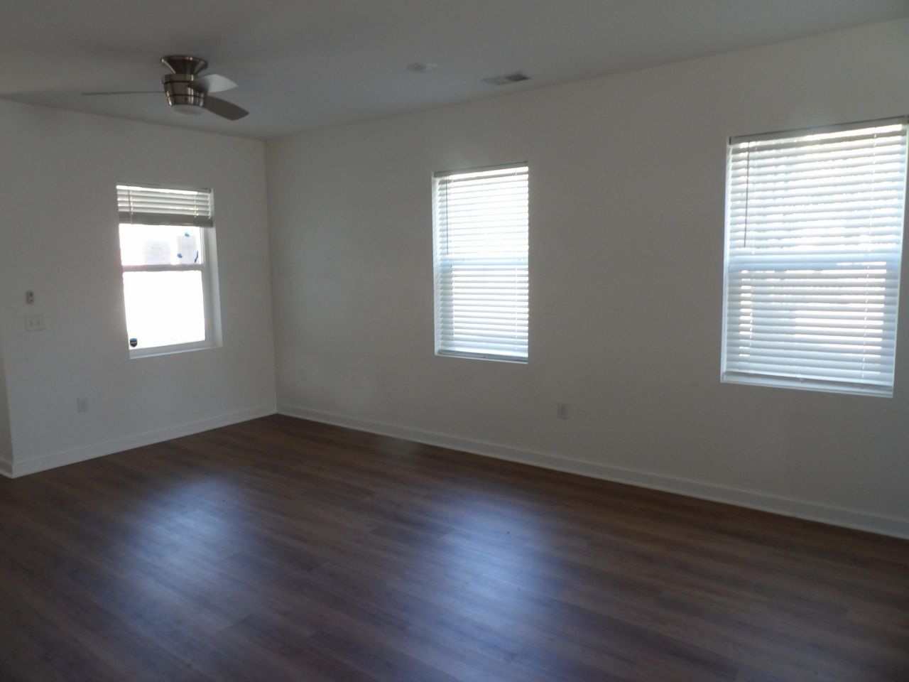 2635 S Allen Drive Photo 4