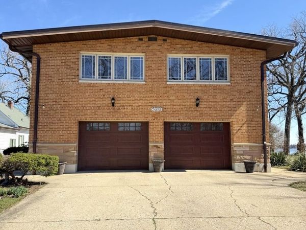 5010 Woodrow Avenue , McHenry, IL 60051