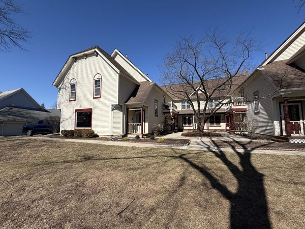 790 Regina Court , Unit 790, Woodstock, IL 60098