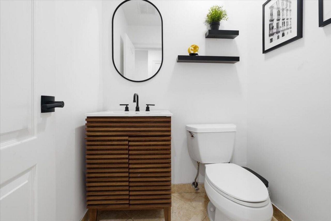 20100 NE 20th Court, Miami, FL 33179 Photo